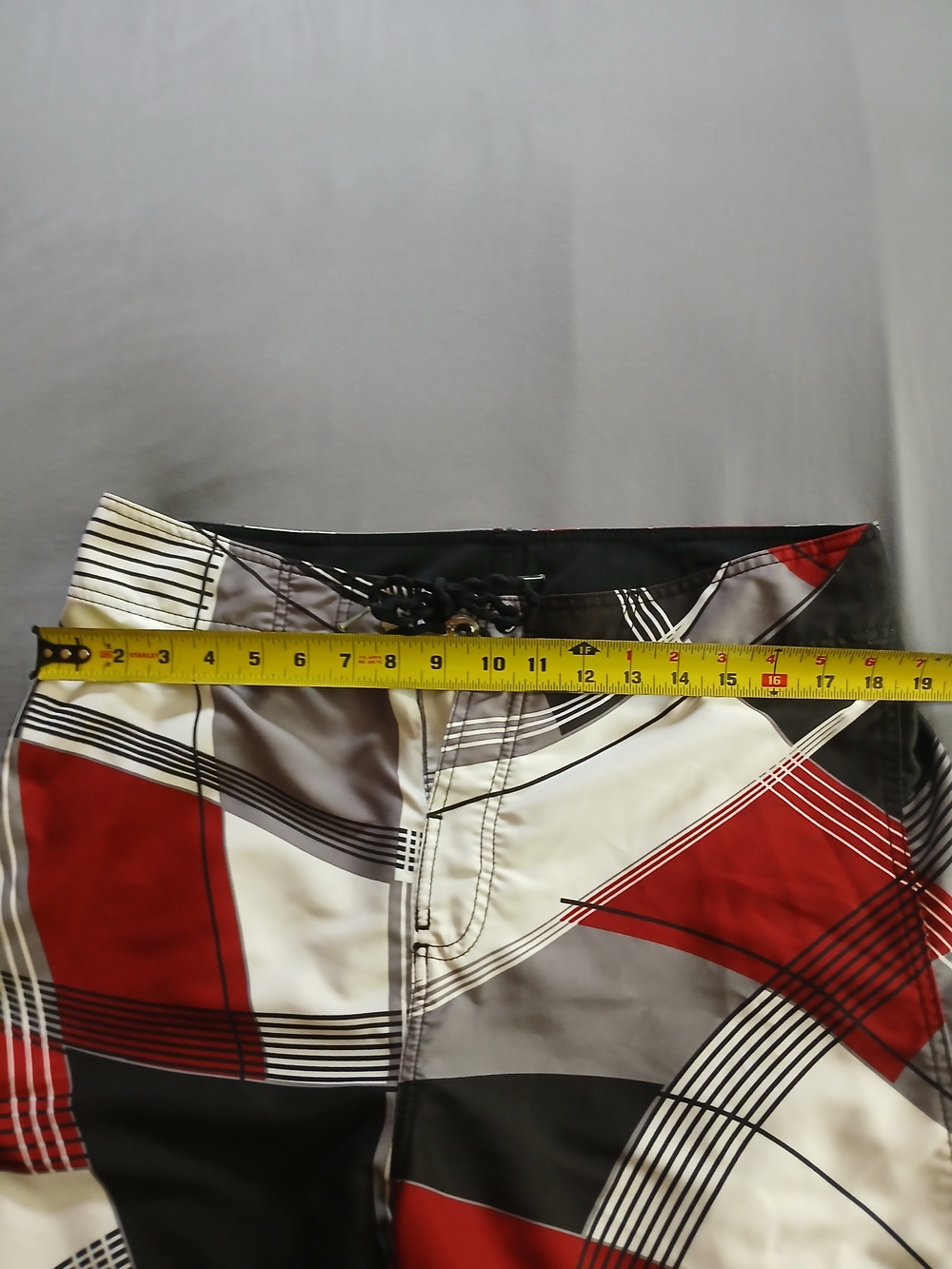 O'Neill Red Black Gray Plaid Board Shorts - Picture 4 of 8